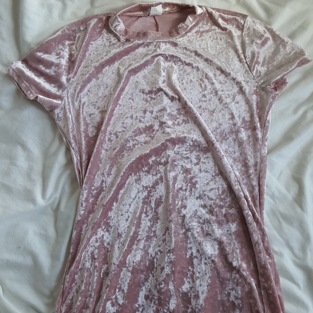 Blush Pink Crushed Velvet bodycon Dress - Picture 4 of 7